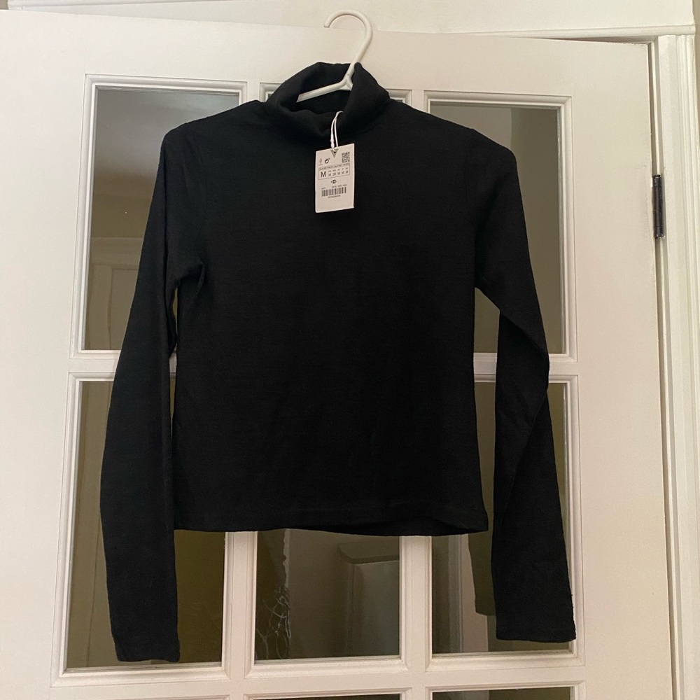 Zara Cropped Sweater - Picture 2 of 8